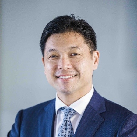 Nobu Okada