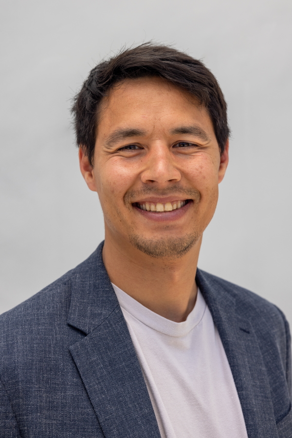 Andrew Chau headshot