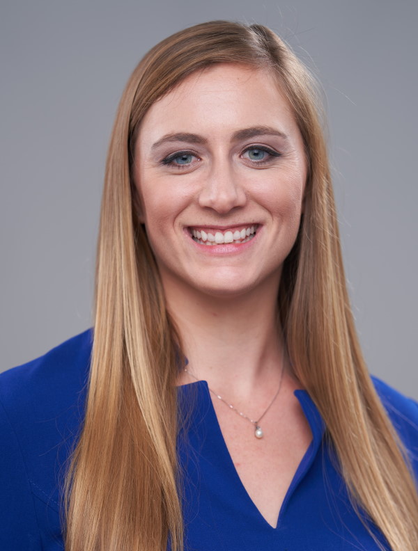 Julie Newman headshot